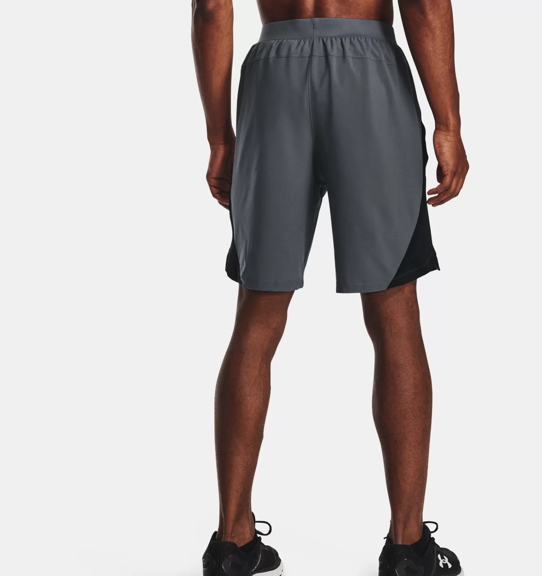 Outlet Under Armour Shorts Ua Launch Run 23 Cm Da Uomo Pitch Gray / Black - 012