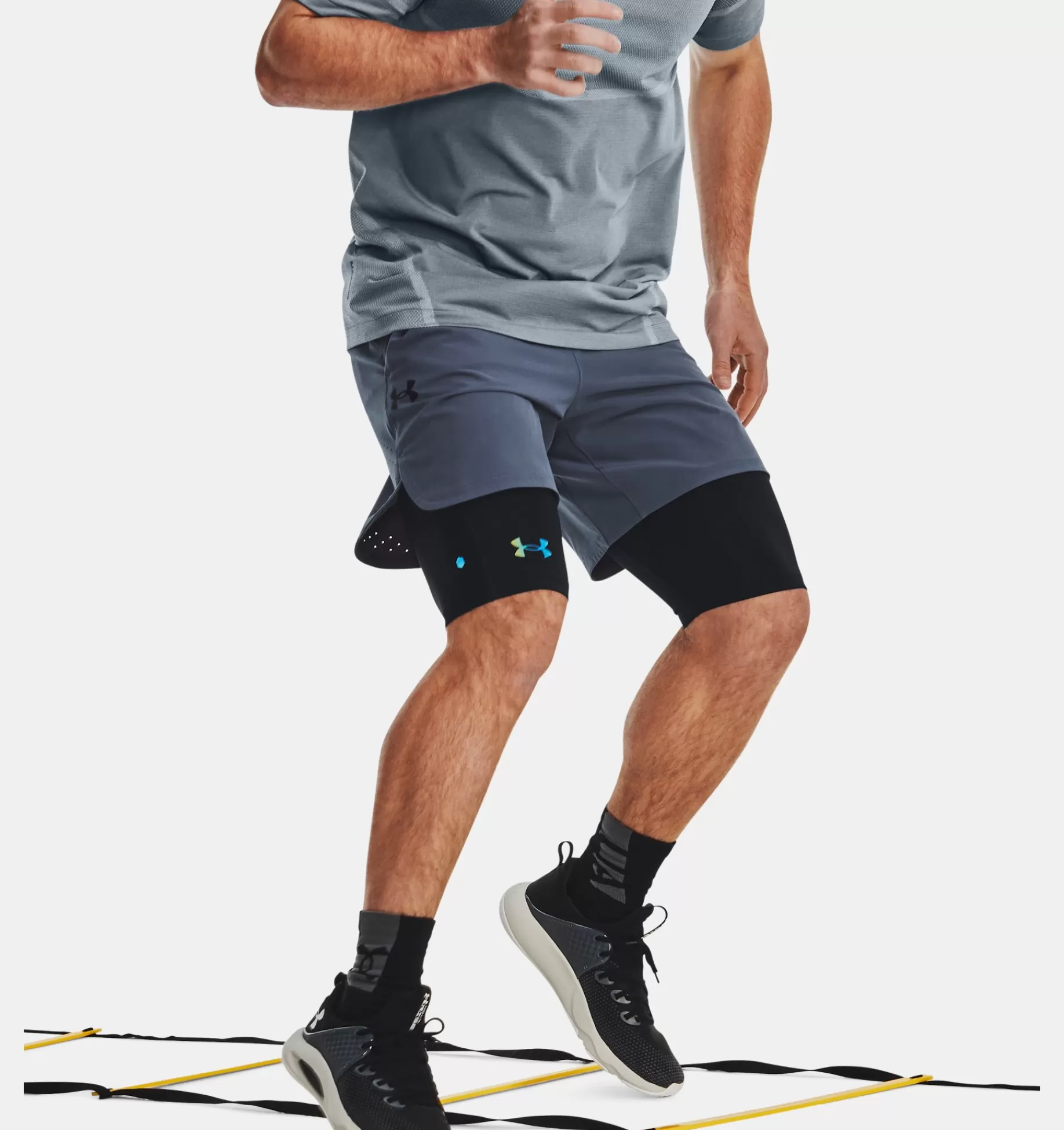 Discount Under Armour Shorts Ua Peak Woven Da Uomo Downpour Gray / Black - 044