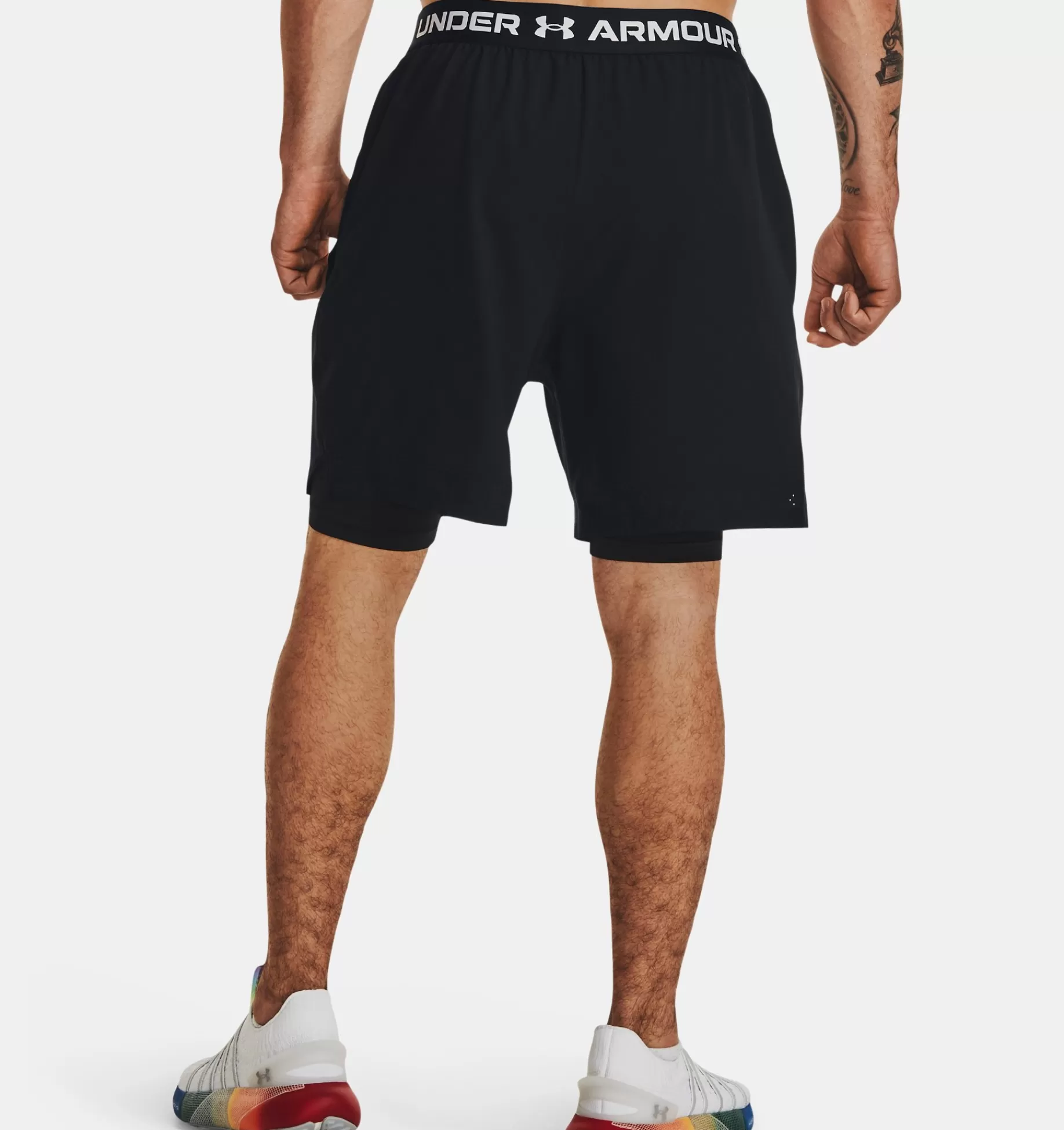 Cheap Under Armour Shorts Ua Vanish Woven 2-In-1 Pride Da Uomo Black / White - 001